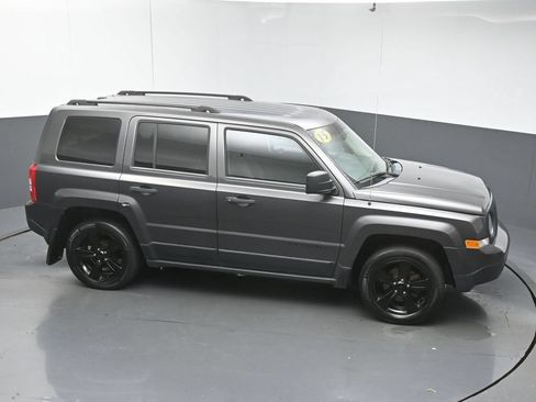 Used 2015 Jeep Patriot Sport FWD image 45