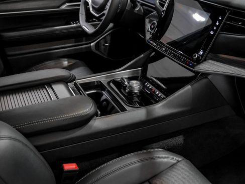 Used 2023 Jeep Wagoneer Series II image 21