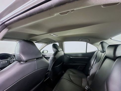 Used 2022 Toyota Camry SE image 12
