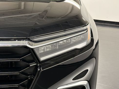 Certified 2023 Honda Pilot Touring image 11