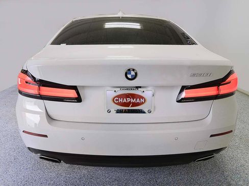 Used 2021 BMW 530i w/ Premium Package RWD image 4