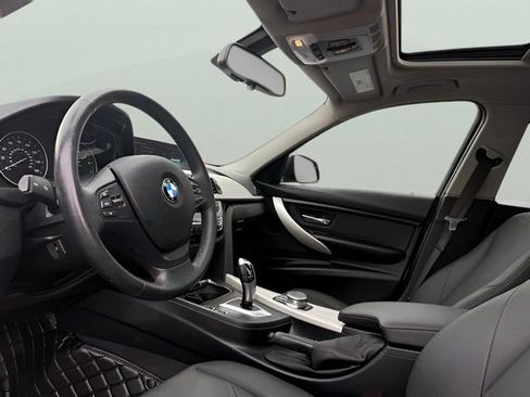 Used 2018 BMW 320i xDrive Sedan image 14
