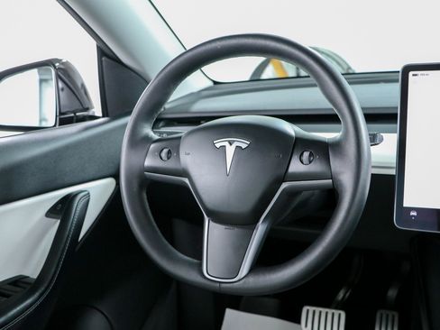 Used 2022 Tesla Model Y Performance AWD/4WD image 12