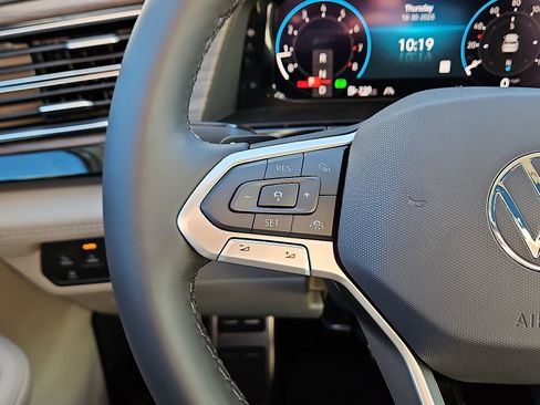 New 2026 Volkswagen Atlas SEL Premium R-Line image 18