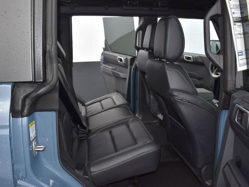 New 2025 Ford Bronco Outer Banks w/ Sasquatch Package AWD/4WD image 14