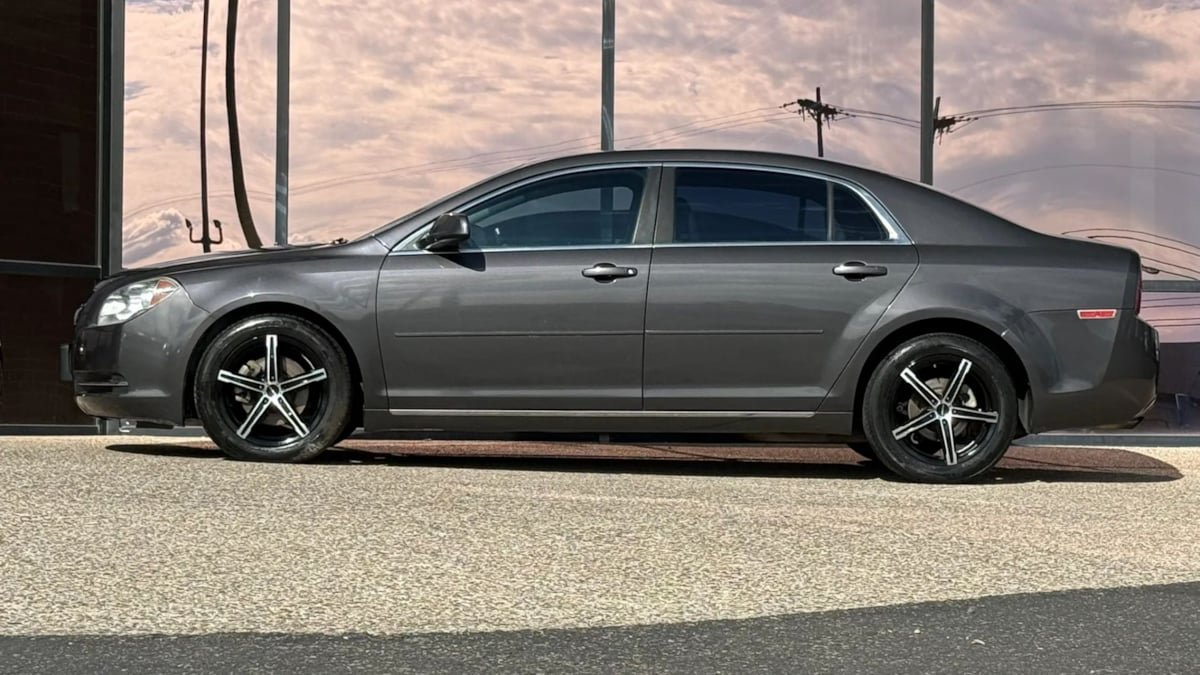 Used 2011 Chevrolet Malibu LT FWD image 5