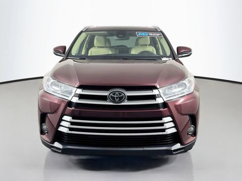 Used 2017 Toyota Highlander XLE AWD/4WD image 2