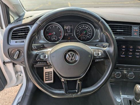 Used 2018 Volkswagen Golf Alltrack AWD/4WD image 13