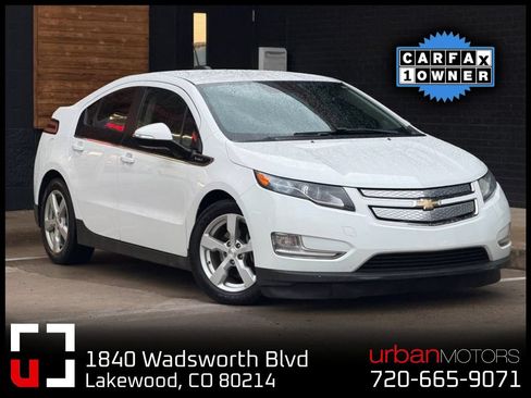 Used 2015 Chevrolet Volt FWD image 1