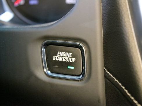 Used 2023 GMC Acadia SLE FWD image 26