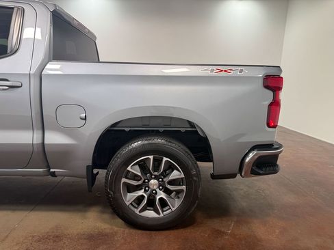 Used 2023 Chevrolet Silverado 1500 LT AWD/4WD image 37