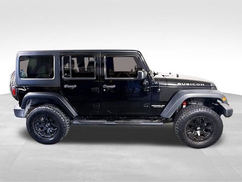Used 2017 Jeep Wrangler Unlimited Rubicon AWD/4WD image 7