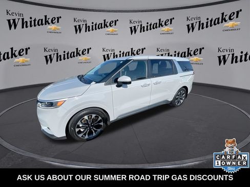 Used 2024 Kia Carnival EX FWD image 5