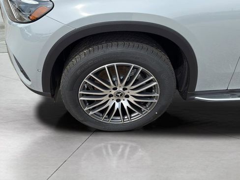 New 2026 Mercedes-Benz GLC 300 4MATIC image 9