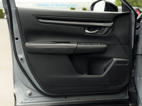 Used 2024 Honda CR-V Sport image 13