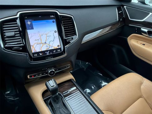 Used 2016 Volvo XC90 T6 Momentum image 29