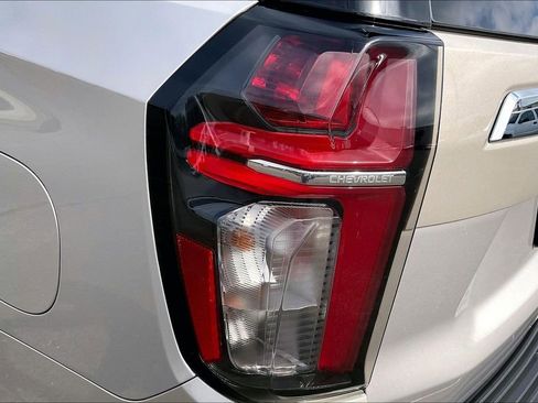 Used 2024 Chevrolet Tahoe Premier AWD/4WD image 30