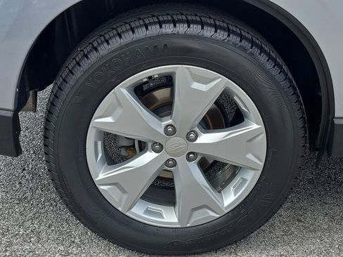 Used 2015 Subaru Forester 2.5i Limited AWD/4WD image 8