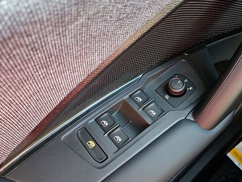 New 2026 Volkswagen Tiguan S image 13