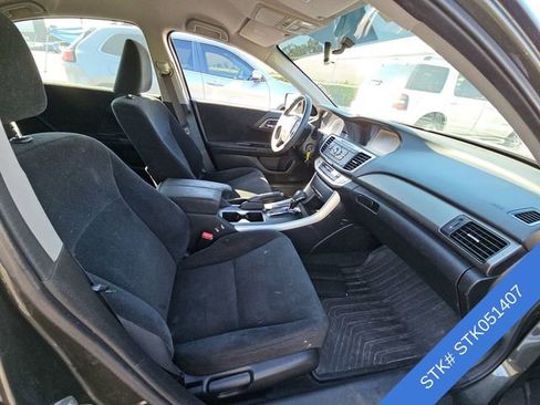 Used 2013 Honda Accord LX image 4