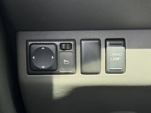 Used 2011 Nissan Frontier SV RWD image 18