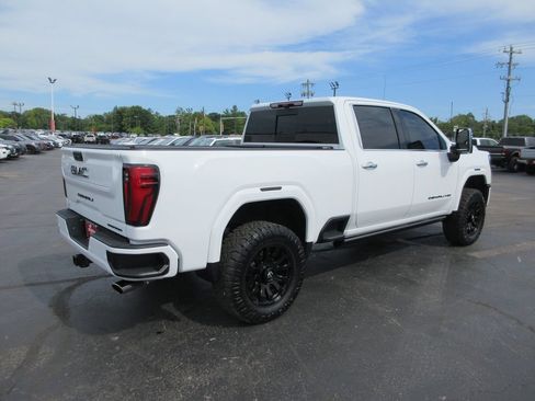 Used 2025 GMC Sierra 2500 Denali w/ Denali Reserve Package AWD/4WD image 5