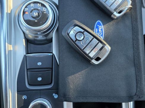 Used 2021 Ford Explorer Platinum image 39