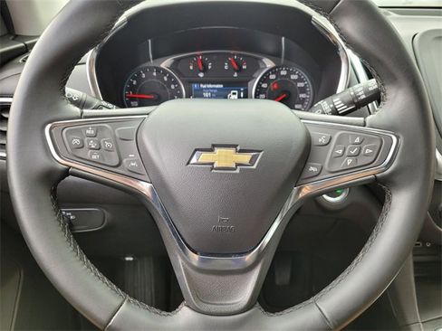 Used 2024 Chevrolet Equinox LT image 28