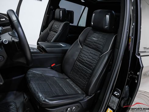 Used 2023 Cadillac Escalade Sport Platinum w/ LPO, ONYX Package image 42