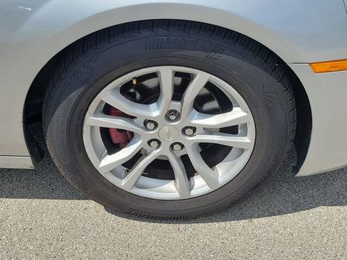 Used 2015 Chevrolet Camaro LT RWD image 8