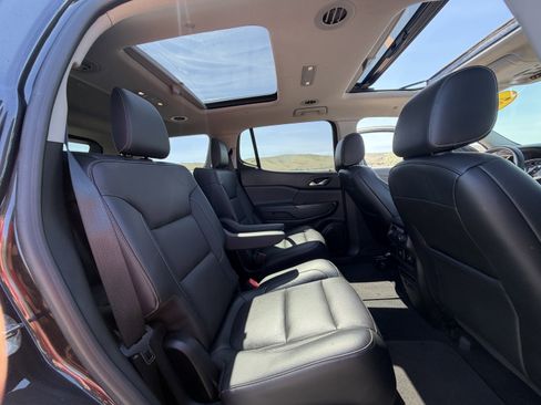 Used 2018 GMC Acadia SLT AWD/4WD image 18