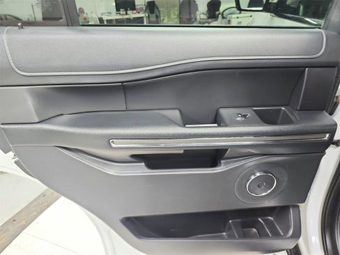 Used 2024 Ford Expedition XLT image 38