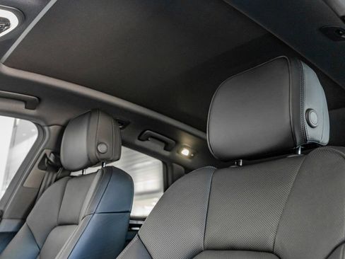 New 2025 Porsche Macan image 15