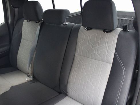 Used 2021 Toyota Tacoma TRD Off-Road w/ Technology Package image 21