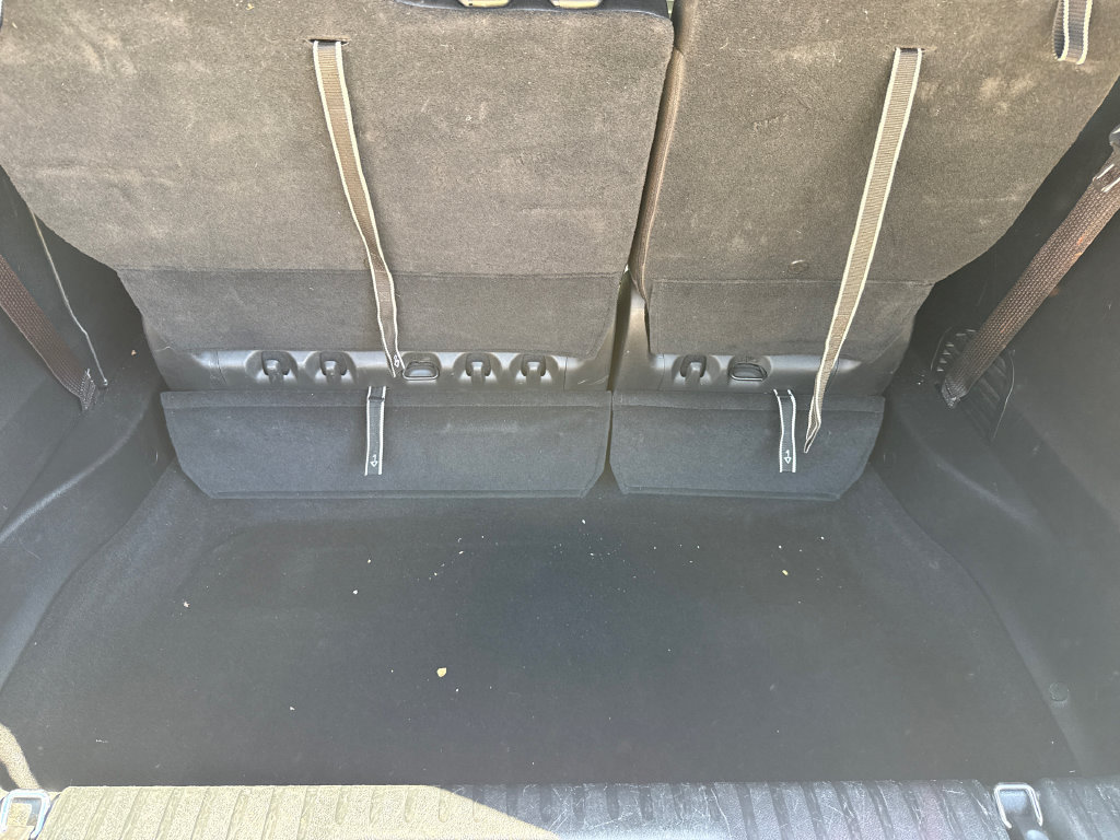 Used 2025 Chrysler Pacifica Limited FWD image 10