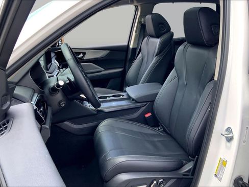 Used 2026 Acura MDX w/ Technology Package FWD image 8