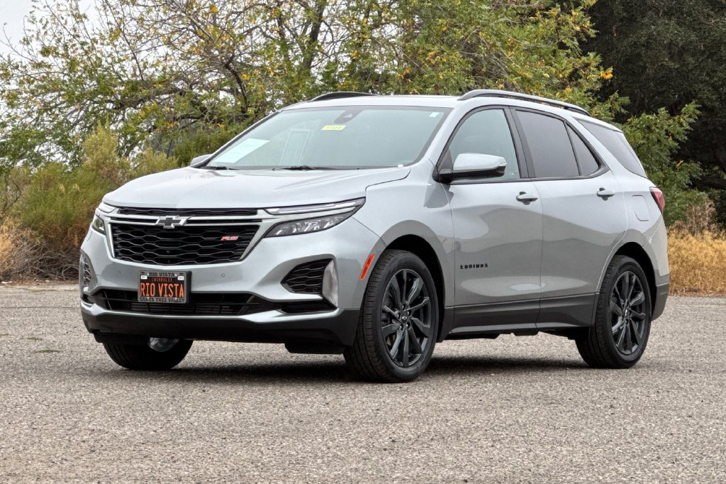 Used 2023 Chevrolet Equinox RS w/ RS Leather Package FWD image 8