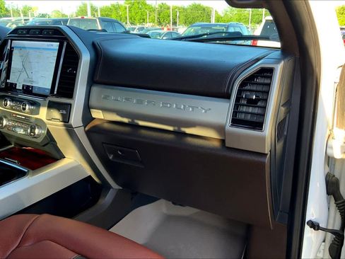 Used 2022 Ford F250 King Ranch w/ King Ranch Ultimate Package AWD/4WD image 18