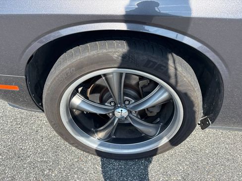 Used 2019 Dodge Challenger SXT w/ Plus Package RWD image 11