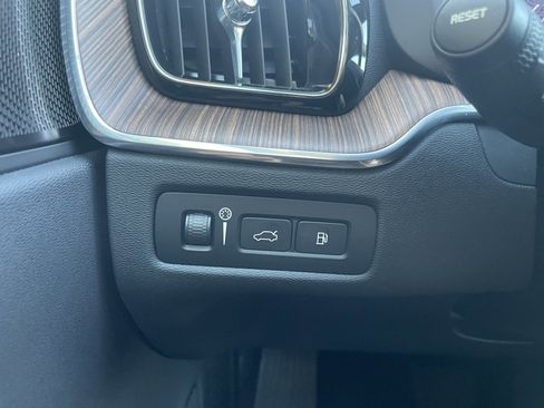 Used 2022 Volvo XC60 T8 Inscription Expression w/ Advanced Package image 35