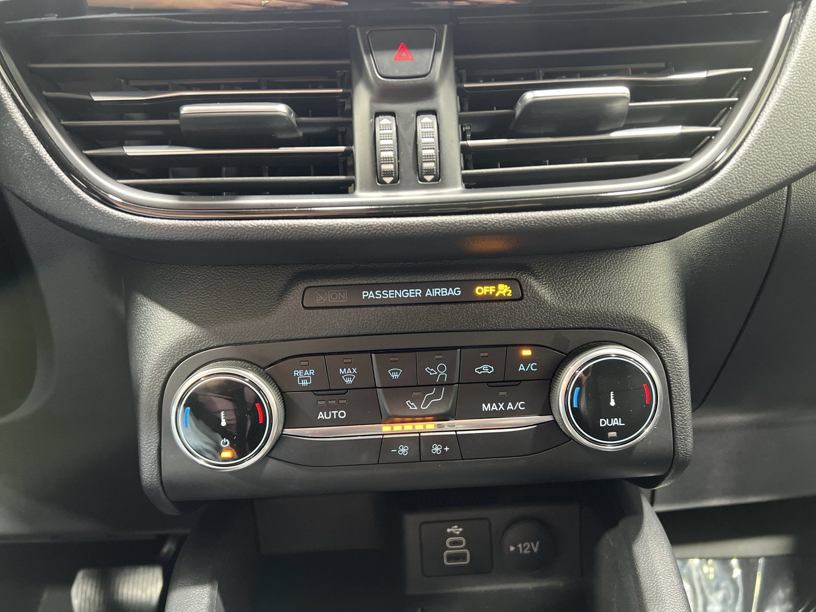 Used 2025 Ford Escape ST-Line AWD/4WD image 18
