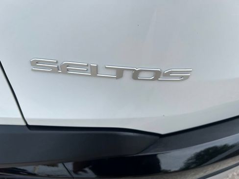 Certified 2025 Kia Seltos EX w/ EX Sunroof Package AWD/4WD image 36