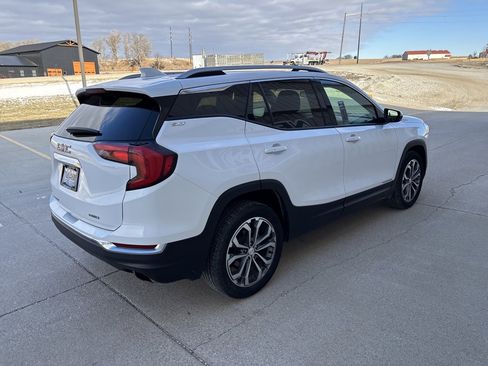 Used 2019 GMC Terrain SLT image 4
