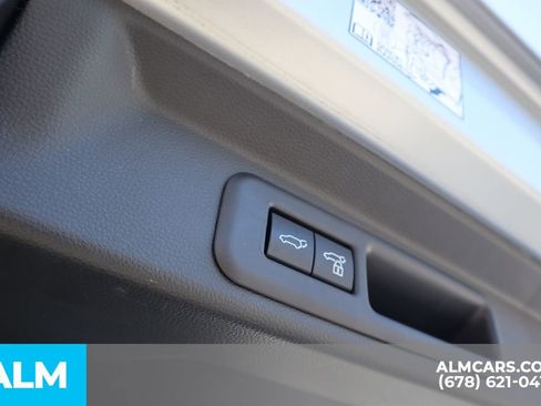 Used 2025 Toyota Sequoia Limited image 27