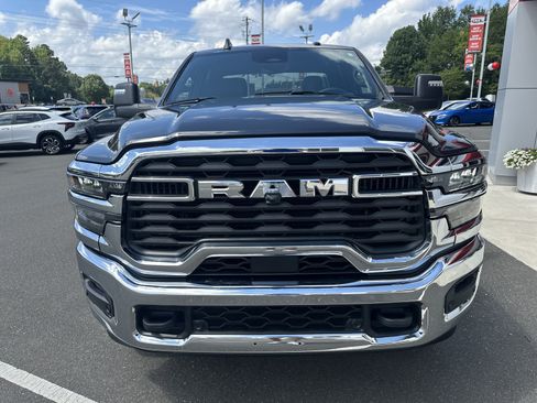Used 2026 RAM 2500 Big Horn AWD/4WD image 3