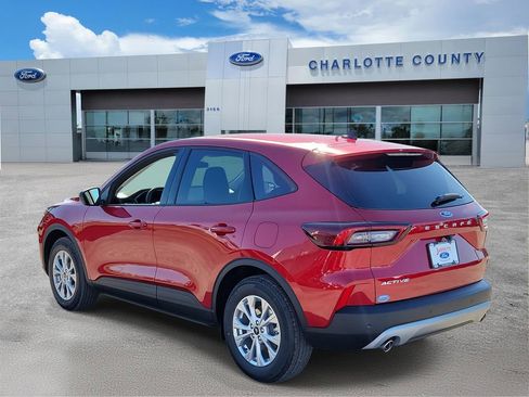 New 2026 Ford Escape Active w/ Tech Pack #1 FWD image 3