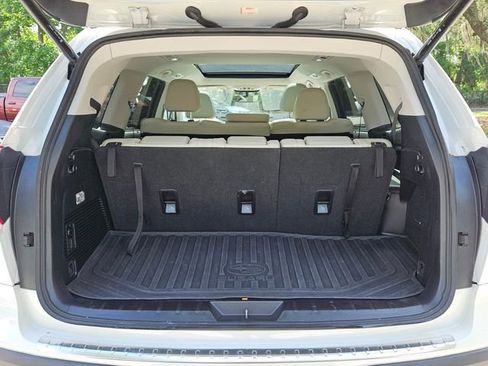 Used 2022 Subaru Ascent Limited w/ Technology Package AWD/4WD image 13