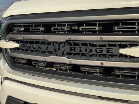 Used 2022 Ford F150 XLT w/ Equipment Group 302A High image 10