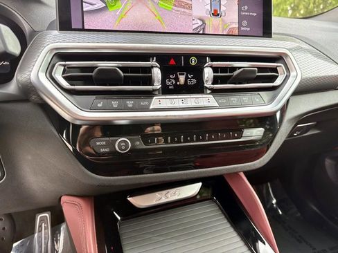 Used 2025 BMW X4 xDrive30i w/ Premium Package AWD/4WD image 27