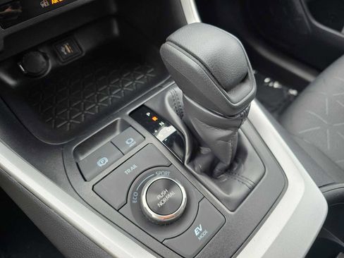 Certified 2025 Toyota RAV4 XLE image 36